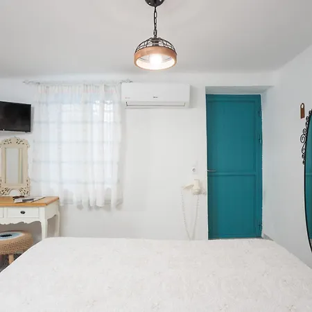 Burgos Barrio Naxos Apart Otel Naxos City