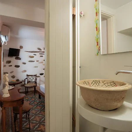 Aparthotel Burgos Barrio Naxos 3*