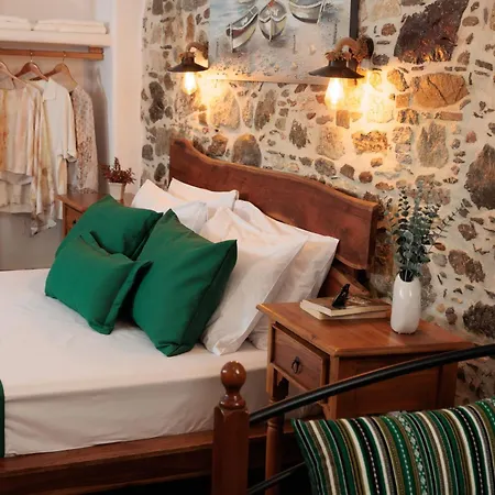 מלון דירות Burgos Barrio Naxos 3*