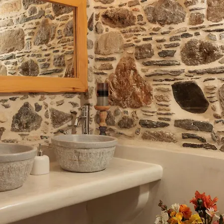 Burgos Barrio Naxos מלון דירות Naxos City