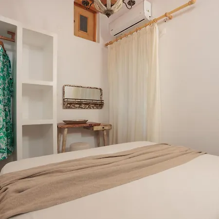 Burgos Barrio Naxos מלון דירות Naxos City