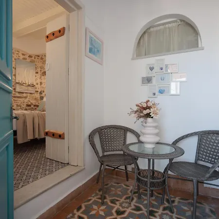 מלון דירות Burgos Barrio Naxos Naxos City